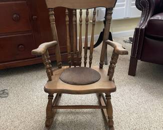 R28 - $25 - Kids Rocking Chair
