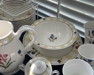 R3 - $295 - Homecraft by Noritake, "Summer Estate" Set. No chips or cracks. This includes: 10 Bowls, 10 Dinner Plates, 10 Salad Plates, 10 cups/saucers, Tea Pitcher, Sugar& Creamer, Salt & Pepper, Large Platter, Veggie Bowl, and Serving Bowl.