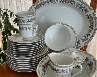 Fashion Manor "Tivoli" Fine China Set
