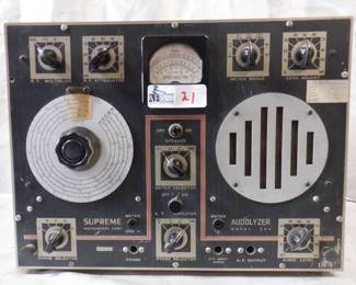 SUPREME AUDIOLYZER MODEL 562