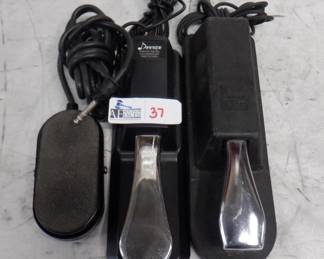 LOT ELECTRONICS INCLUDING YAMAHA FOOTPEDAL FC4, DONNER DSP-011 FOOTPEDAL, LEKTRO-LOK