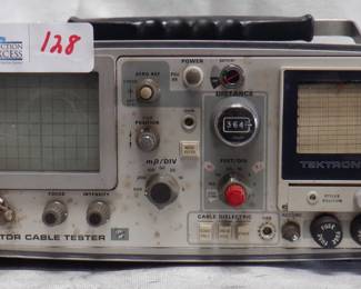 TEKTRONIX 1502 TDR CABLE TESTER
