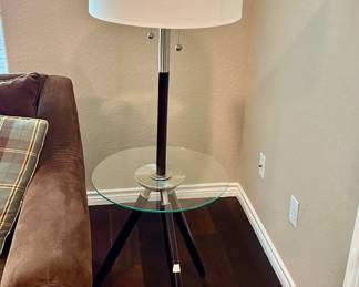 Tripod lamp table