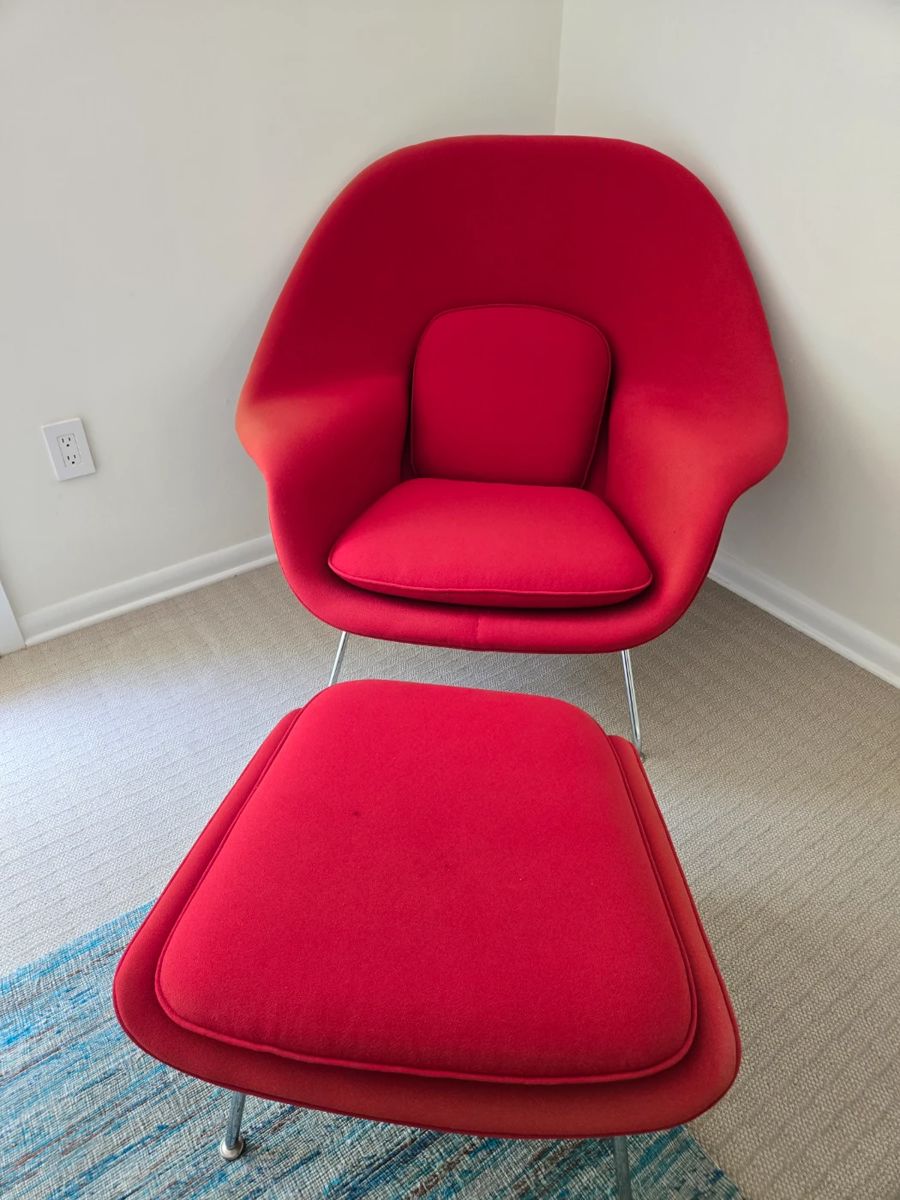 SAARINEN WOMB CHAIR AND OTTOMAN BY KNOLLL
