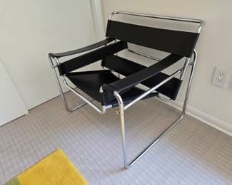 BLACK LEATHER WASSILY BY STENDIG