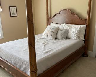 4 poster queen size bed