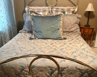 Queen size bed