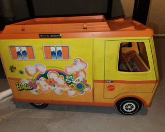 Vintage Barbie camper