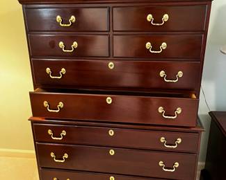 #58 Link Taylor Chest of 9 Drawers - 40x20x55 - Upstairs - You Move $225.00