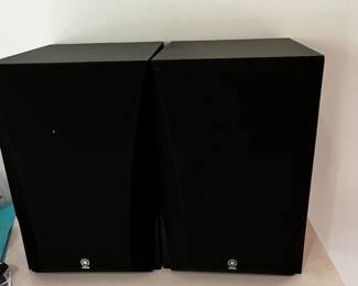 #100 Yamaha Set of Speakers - 10x16 $30.00