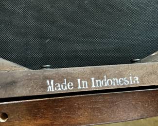#24 round pedestal table made in Indonesia with 4 chairs 42x29 $120.00