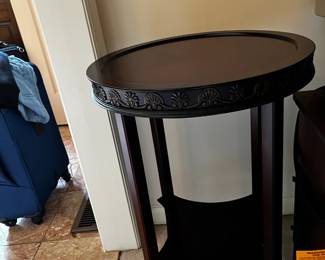 #14 Bombay end table 18x26 $100.00