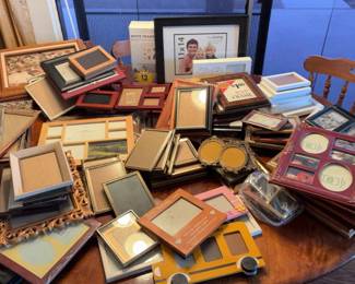 100 Picture Frames