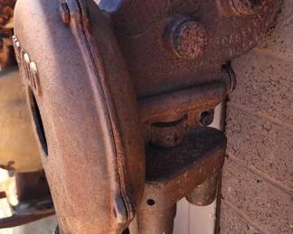 Champions Blower Force Co., No 400 Coal Forge Blower, Hand Crank