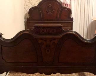 Antique Wooden Twin Sized Bed Frame Set