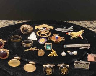 Gents Vintage Jewelry With 14 10KT Gold