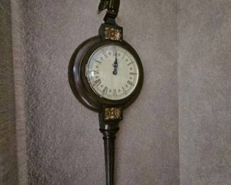 1960 SOLID WOOD BANJO WALL CLOCK WITH EAGLE TOP