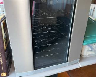 CUISINART WINE FRIDGE COOLER