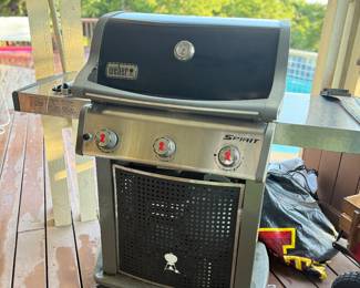 WEBER GAS GRILL