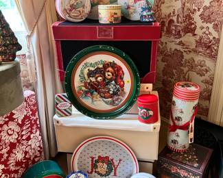 Many vintage and collectible tins