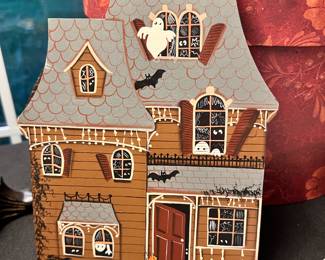 Cats meow houses for holidays and Clevelanders