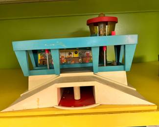 Vintage fisher-price airport