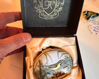 Enamel boxes