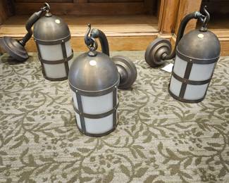 Outdoor carriage lights