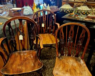 Amazing Windsor chairs set 1830s