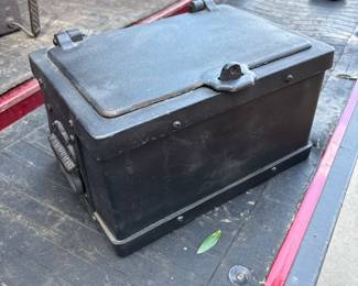 Excellent Heavy cast iron wagon train safe box
