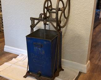 Complete Dazey churn in old blue paint