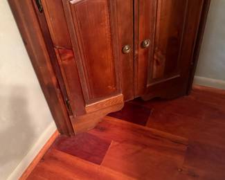 Corner Cabinet