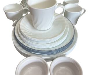 Corelle dish set
