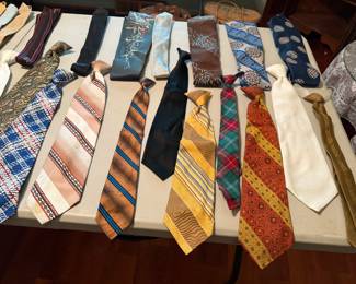 IMG. The most amazing collection for at least 60 years…. Skinny, fat, different fabrics and even a good collection of clip ins!!!! You just have to see this!!!
