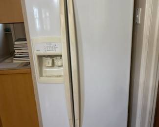 Whirlpool Side-by-side refrigerator with ice maker