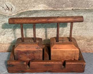 Early Wooden Mouse Trap