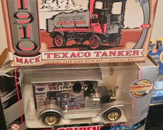 Texaco Mack tanker 