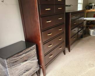 4 piece dressers and nightstands