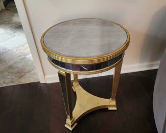 Round mirrored table