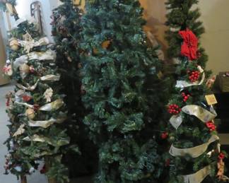 Can I say that our owner loved Christmas?d