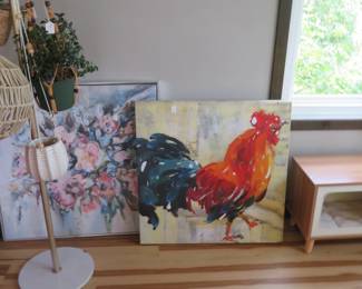 More art and cat TV bed.