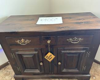Haywood Wakefield server
Available for purchase now, please call Bill Anderson 615-585-9301