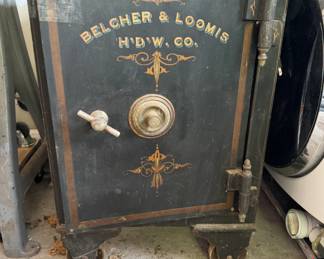 Very heavy combo safe. Unknown combination, but safe is currently open.
