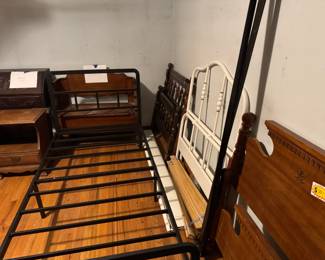 4x twin beds
