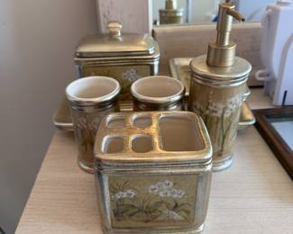 Neutral Floral Bathroom Vanity Set