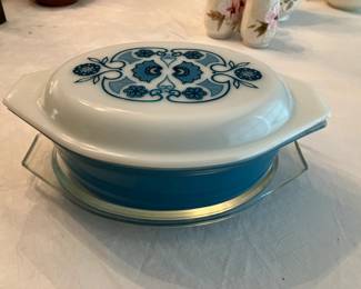 Pyrex aqua blue "Horizon"