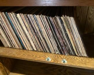 Good 33rpm vinyl records, mostly 1980's