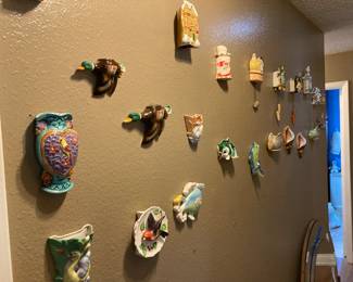 MORE wall pockets!