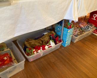 stockings, bags, Christmas garland beads