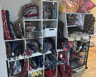 Vera Bradley, purses, totes, makeup bags, lunch, bags, totes, beach bags, Ditty bags, backpacks, beach towels, garment bags
Vera Bradley is 20% off this weekend